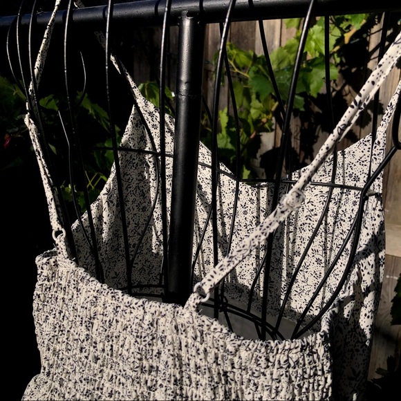 Passport floral summer Midi Dress w/shirred back - Picture 6 of 13